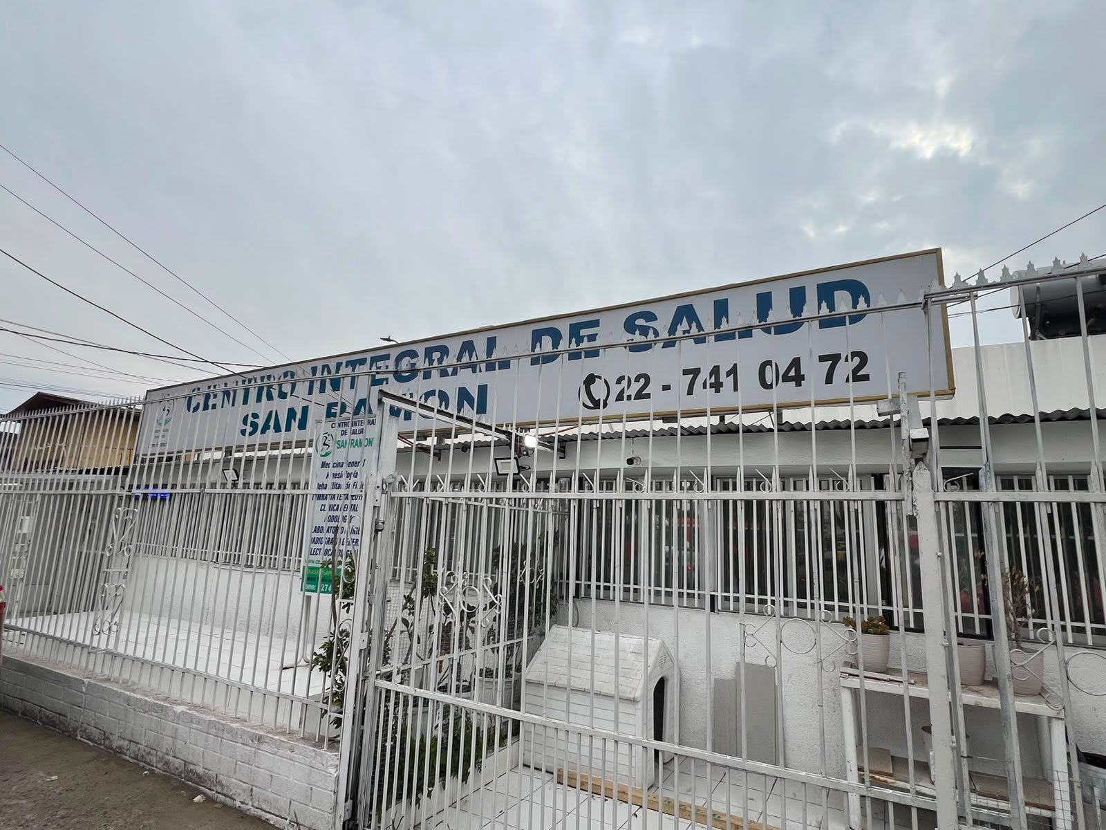 Fachada Centro Integral de Salud San Ramón - SaraMed